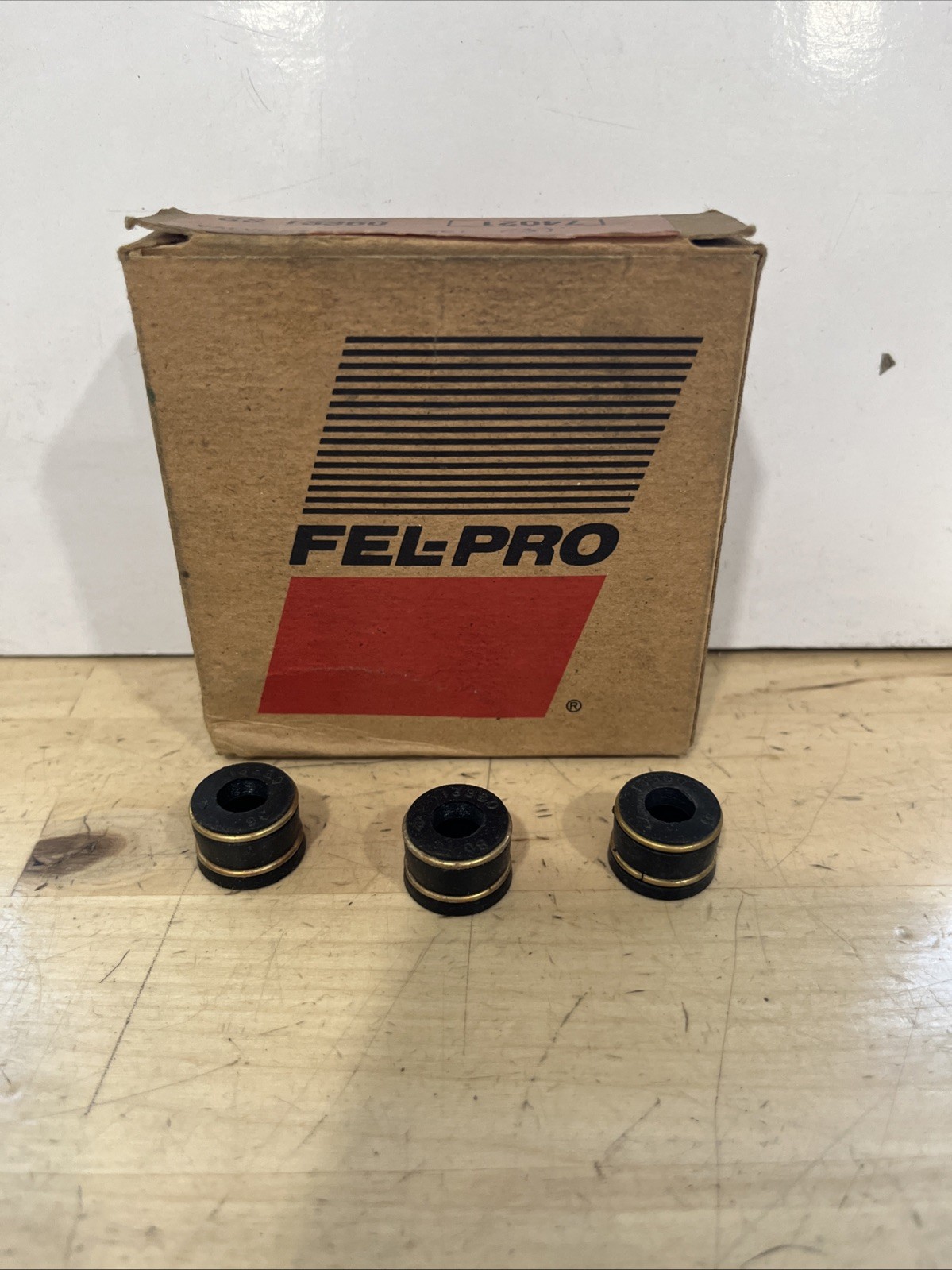 Engine Valve Stem Oil Seal Set Fel-Pro SS 13360 (3 Pk) - Image 3