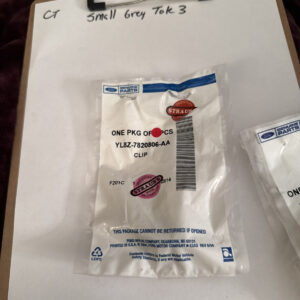 FORD OEM 01-07 Escape Rear Door Exterior Trim-Body Side Mldg Clip YL8Z7820806AA