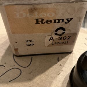 GENUINE GM DELCO REMY D/R 6 CYLINDER DISTRIBUTOR CAP VINTAGE A-302 1972011 NOS