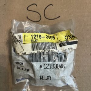 GM OEM NOS 19116057 Fuse Box Relay Gray 2014-2023 Chevrolet Silverado 5.3L