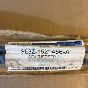 Genuine Ford OEM Belt Weather-Strip 9L3Z-1521456-A NOS