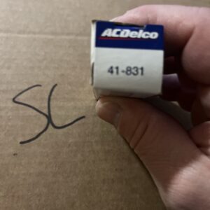 Genuine GM ACDelco OEM Spark Plug 41-831 / 88901037 NOS