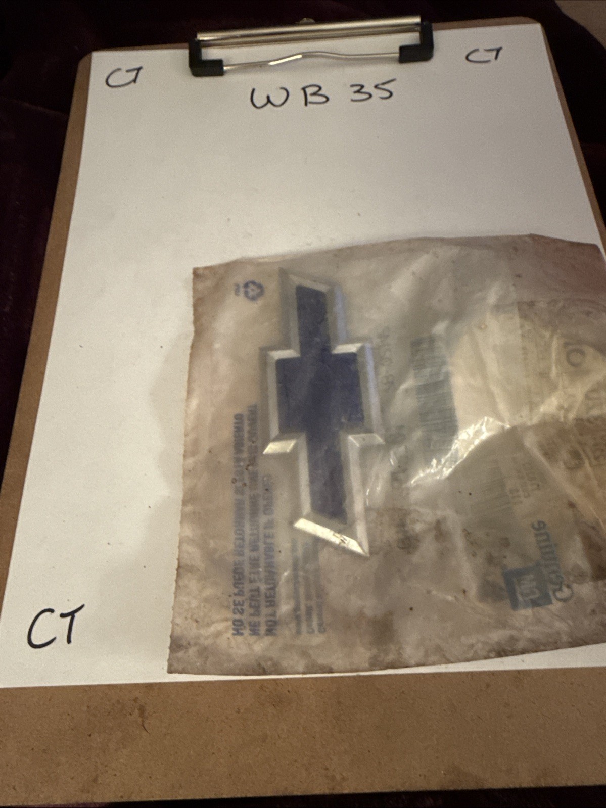 Genuine GM Emblem 22613201 - Image 3