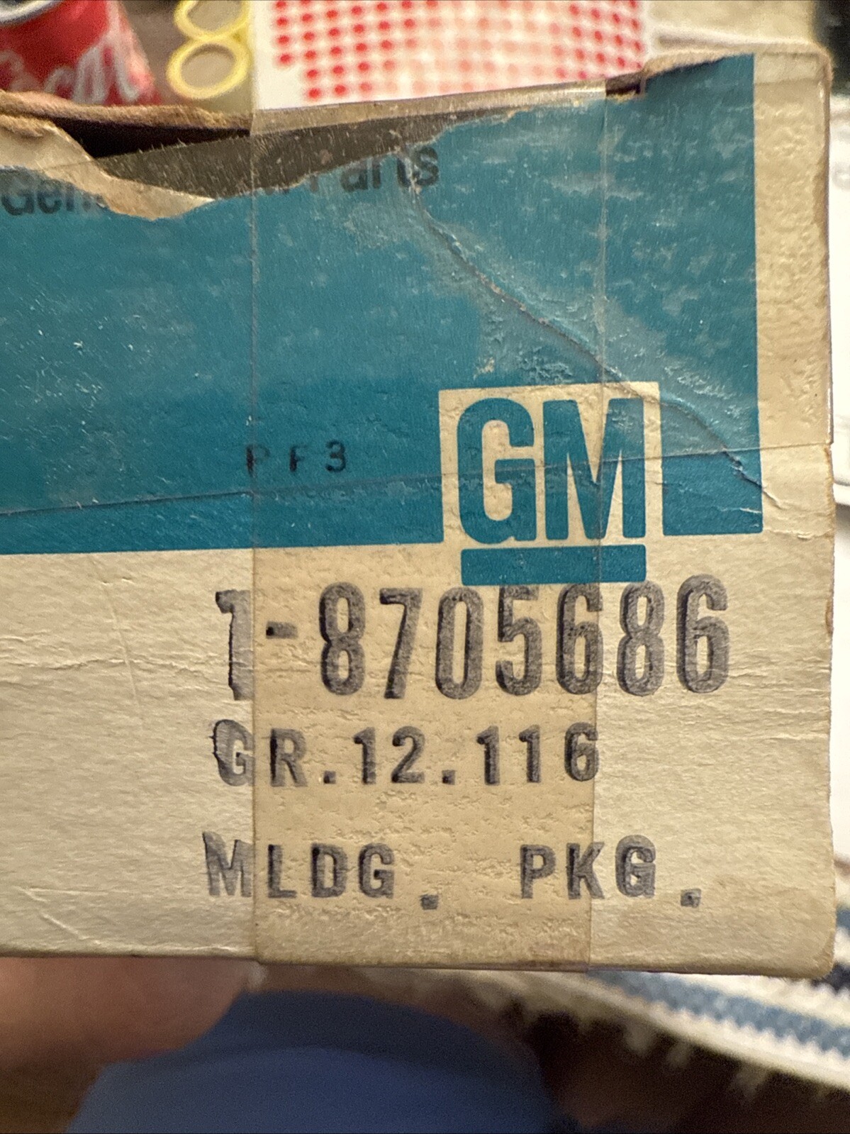 Genuine NOS GM 8705680 Oem MOULDING - Image 3