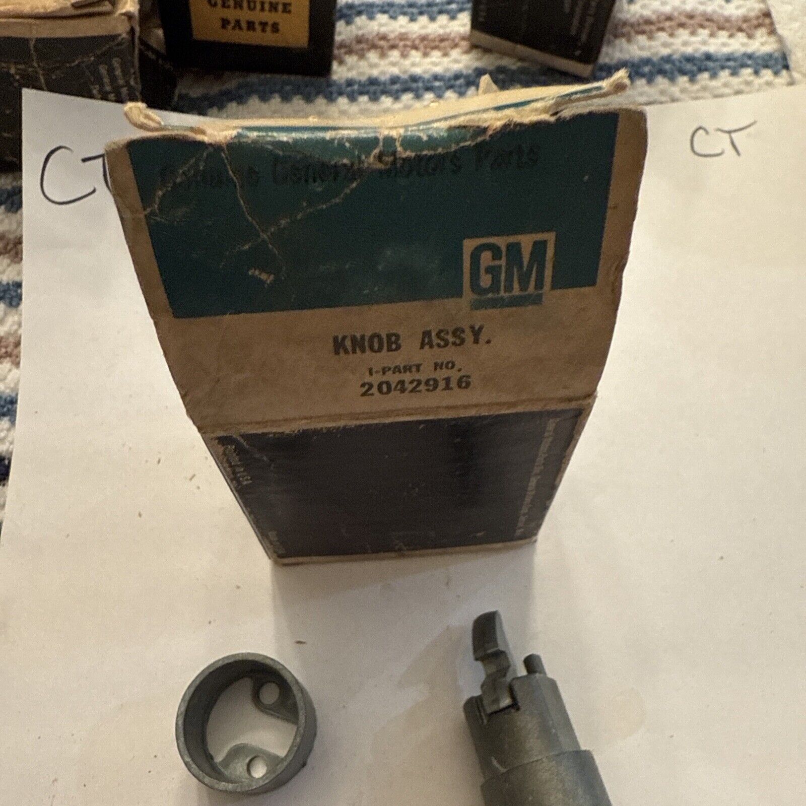 Gm Genuine Own Nos Knob Assembly 2042916 - Image 4