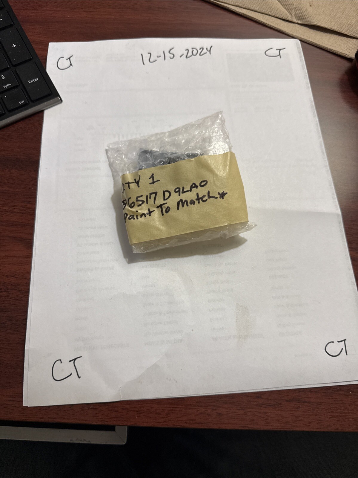 KIA OEM 2021 Sportage Front Bumper Grille Grille-Tow Eye Cap 86517D9LA0