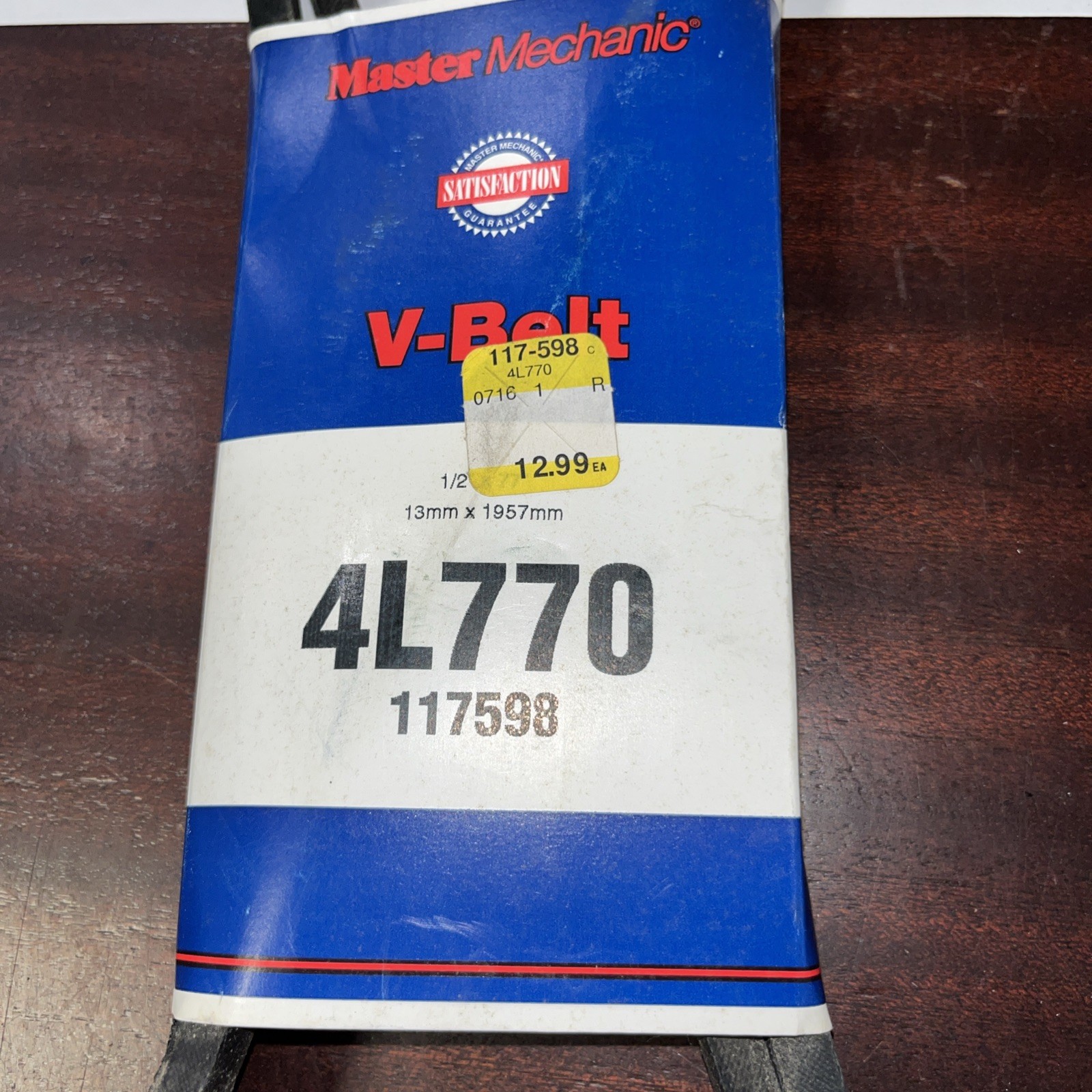 Master Mechanic 4L770 V Belt, 117598 - Image 3