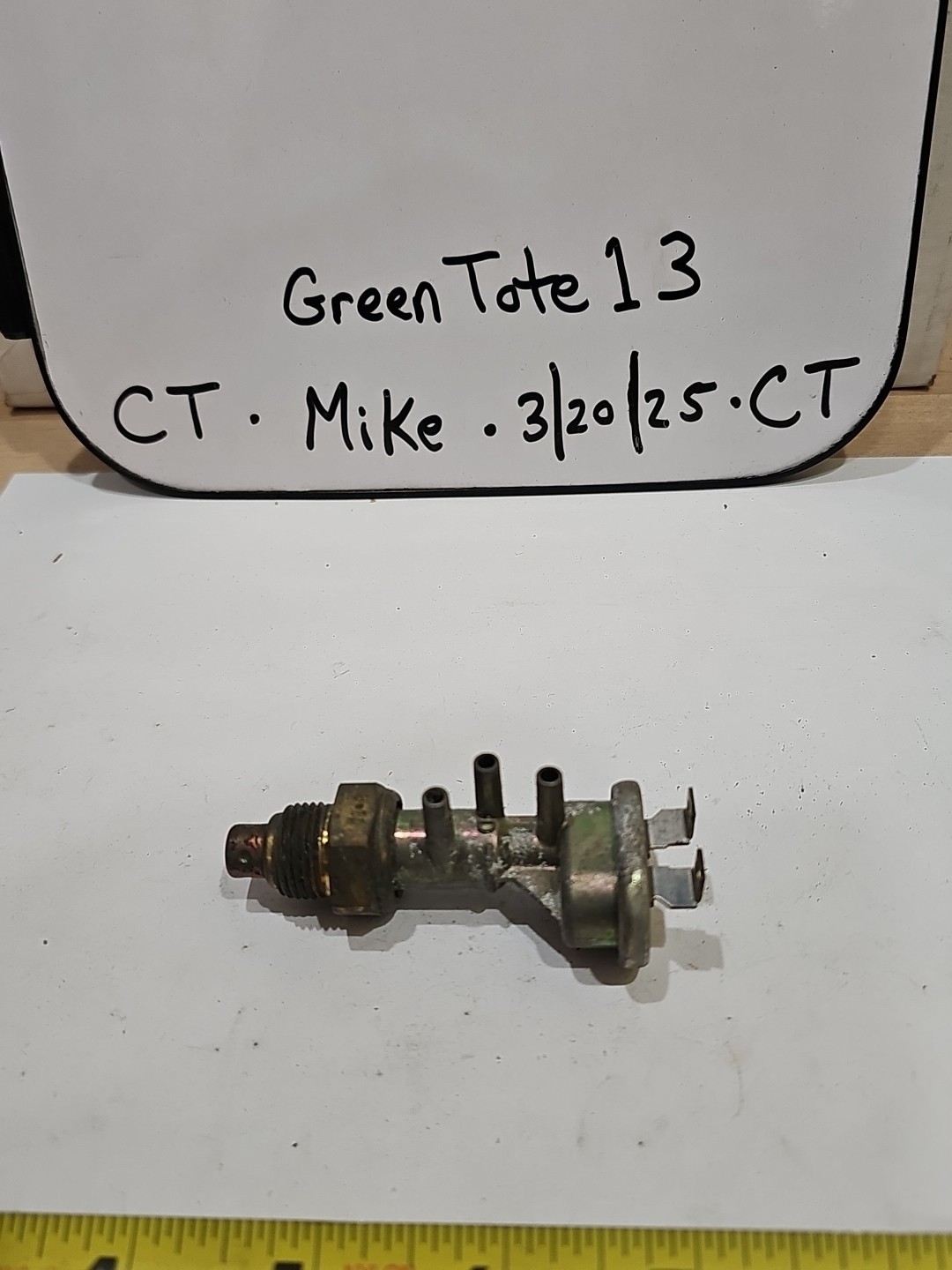 NOS - Borg Warner EC-909 Ported Vacuum Switch - 1971-76 Ford - D1AZ 12A091A - Image 4