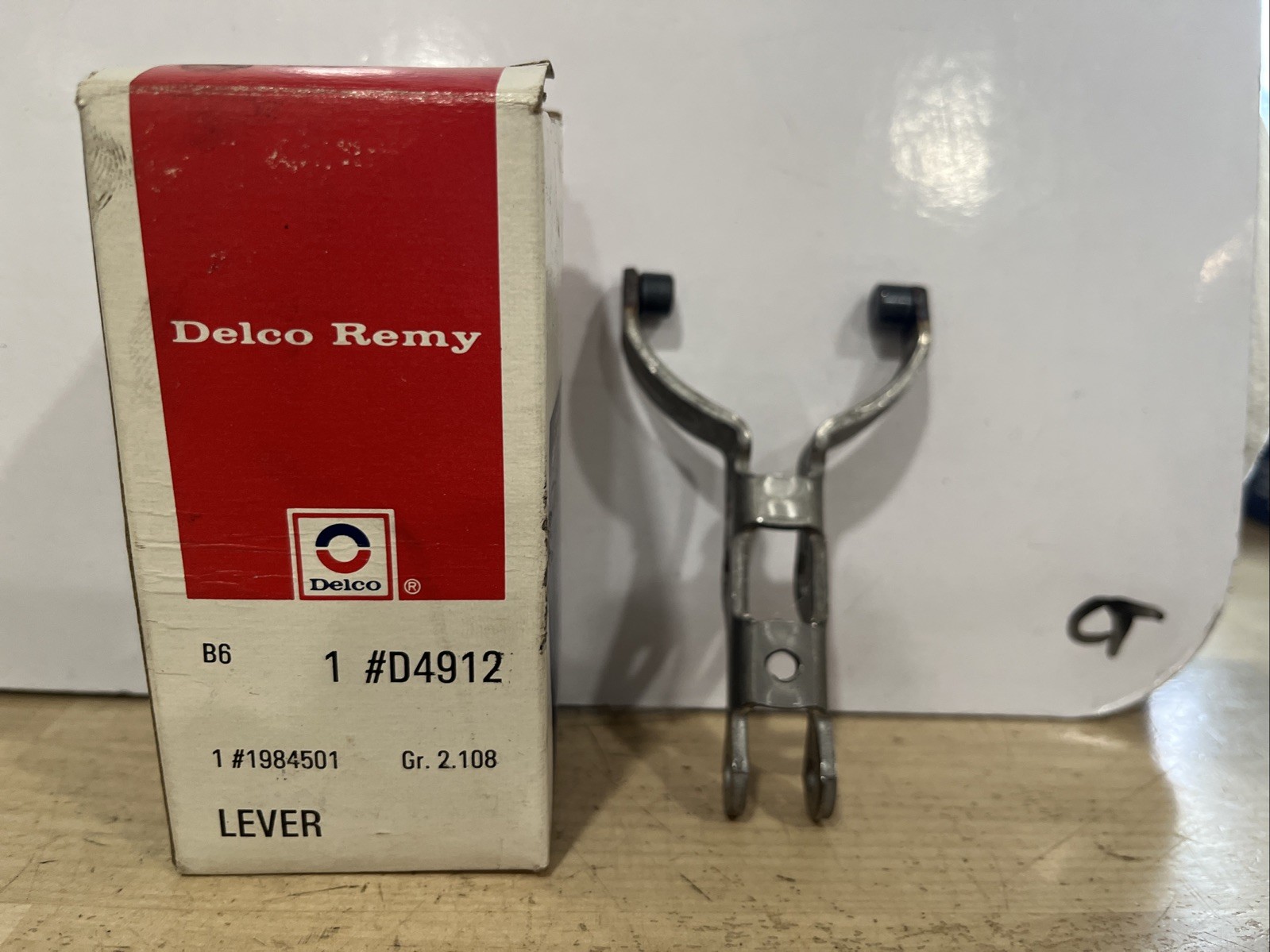 NOS Genuine GM Delco Starter Motor Lever (1984 - 1995) (some surface Rust) - Image 3