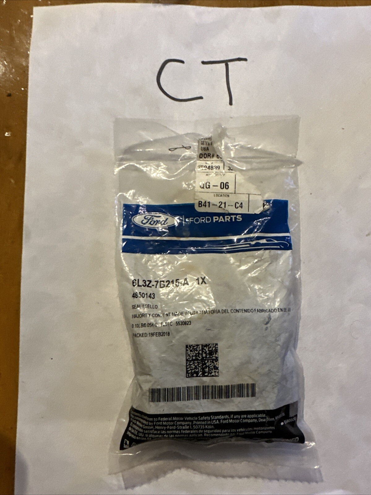 New Genuine Ford Seal 6L3Z7B215A / 6L3Z-7B215-A OEM