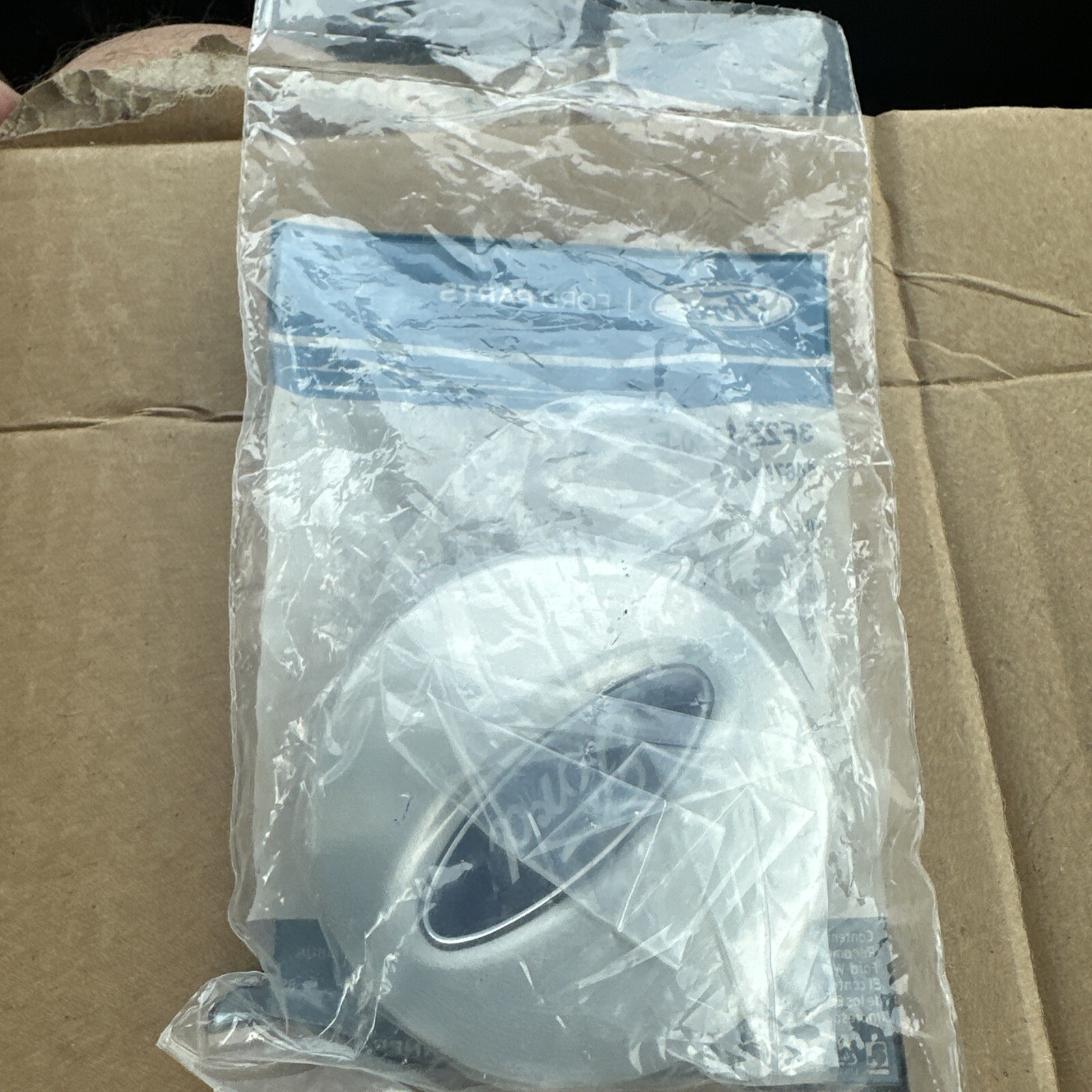 New Genuine Ford Wheel Cover (2009-2010) OE 3F2Z-1130-EA - Image 3