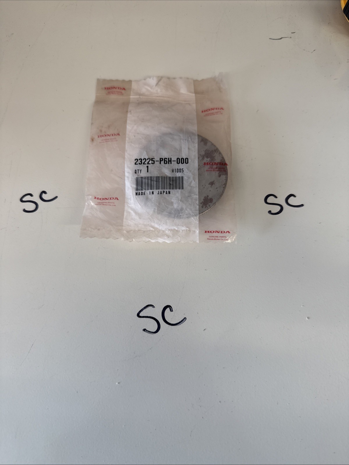 New Old Stock, Fits Honda Plate Oil Guide Part # 23225-P6H-000