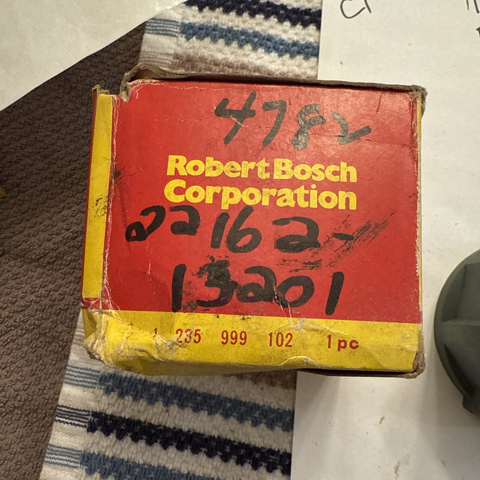 New distributor cap for 1963-1969 Nissan pickups from Bosch 1 235 999 102 - Image 3