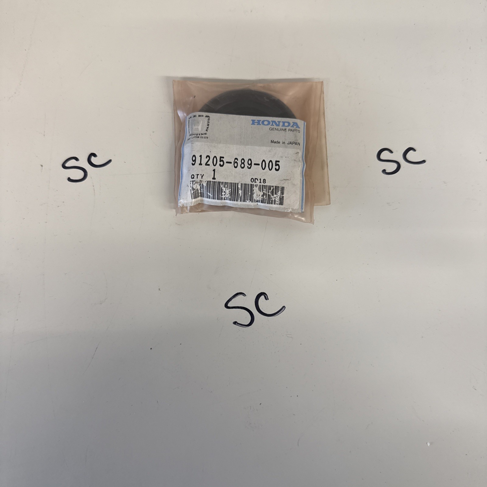 OEM GENUINE HONDA TRANSMISSION OUTPUT SHAFT DRIVE AXLE SEAL 40x56x9 91205P0X005