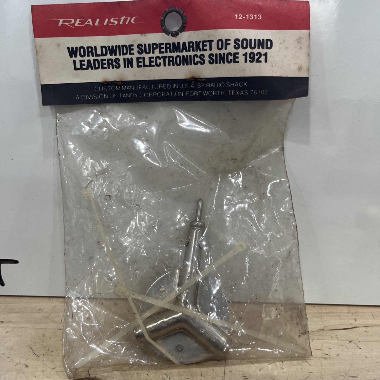 Realistic 3-Way Auto Antenna Connector 12-1313 - Image 3