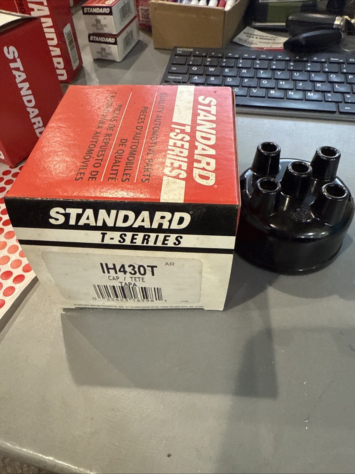 Standard Ignition IH430T Distributor Cap