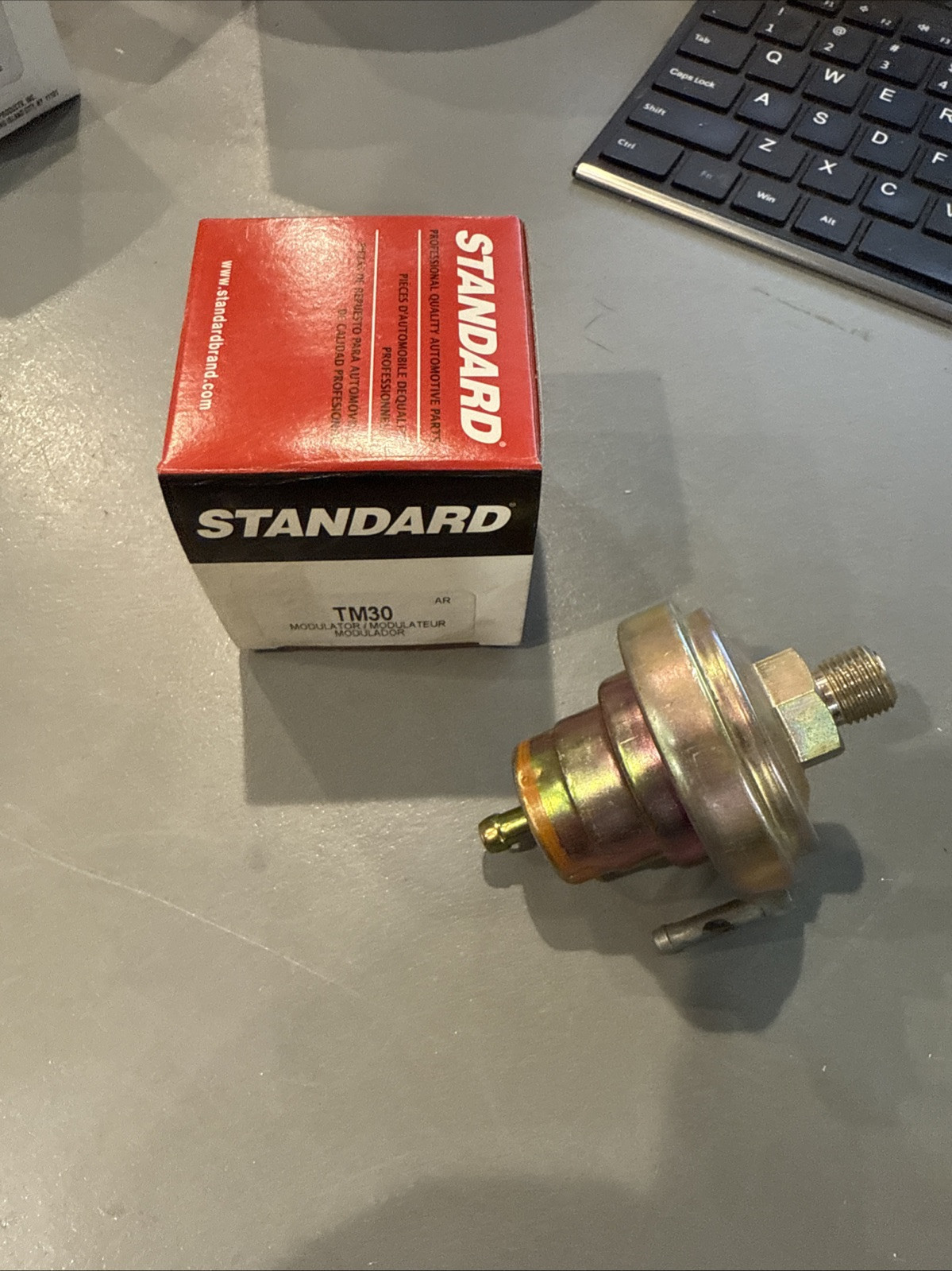 Standard Ignition TM30 Automatic Transmission Vacuum Modulator - Image 3