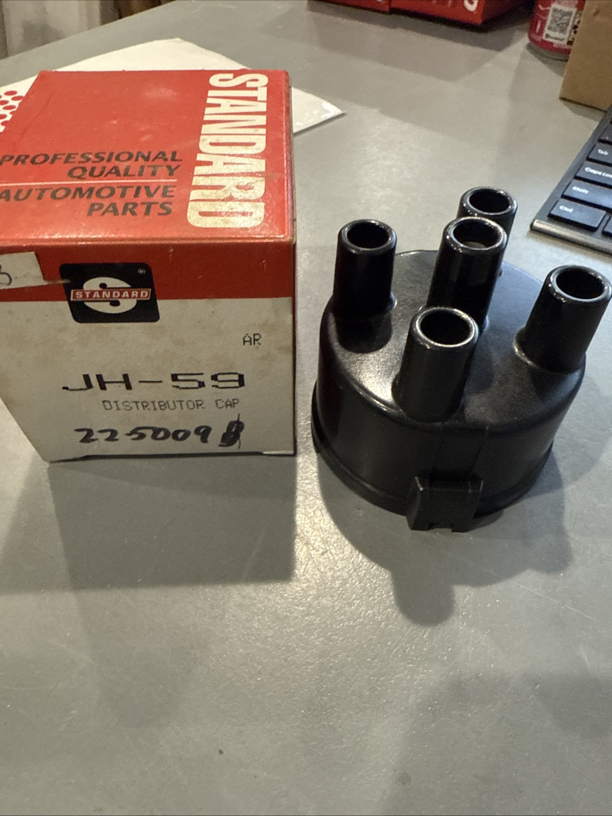 Standard Motor Products JH59 Distributor Cap JUL4816 DS855B1