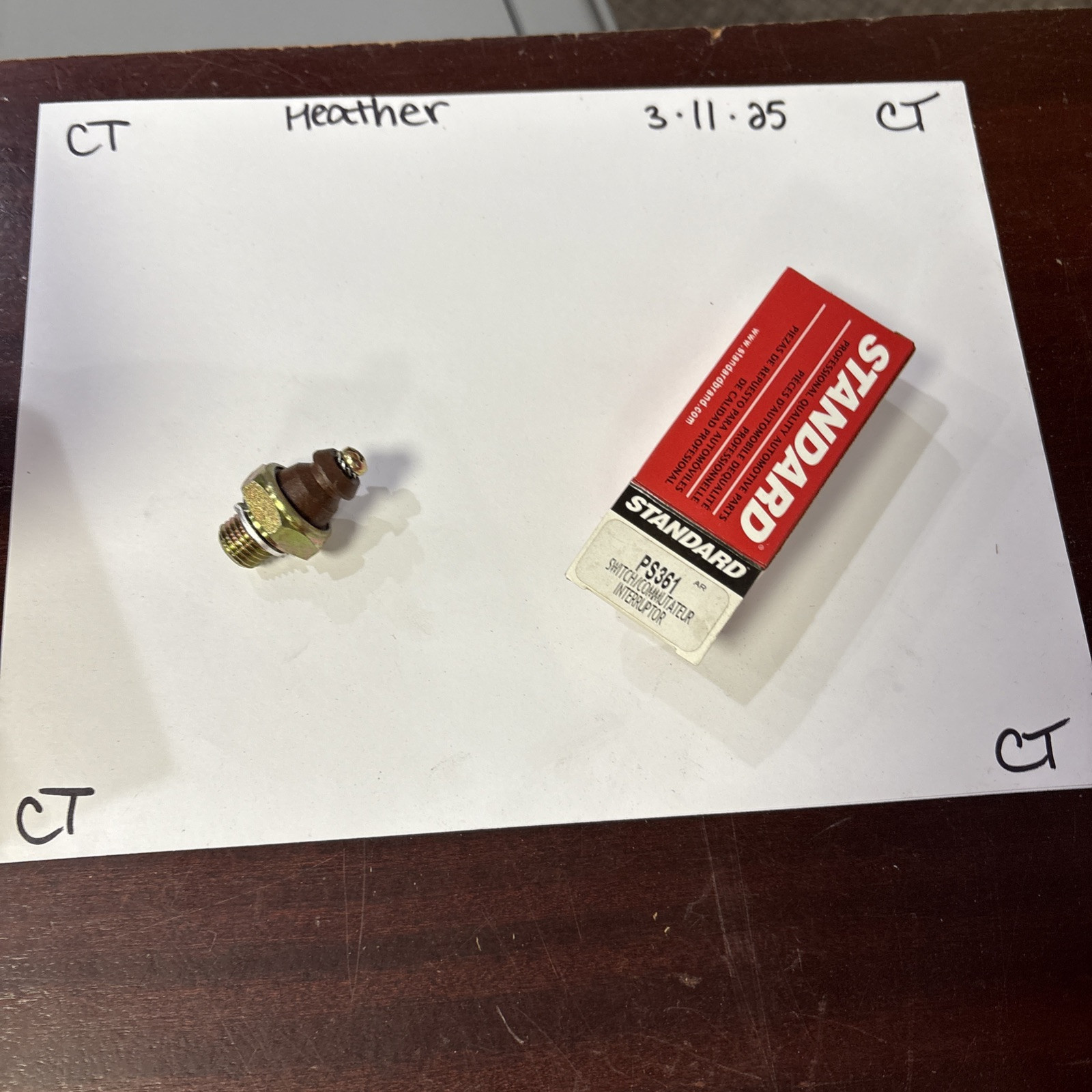 Standard Motor Products PS-361 Engine Oil Pressure Switch