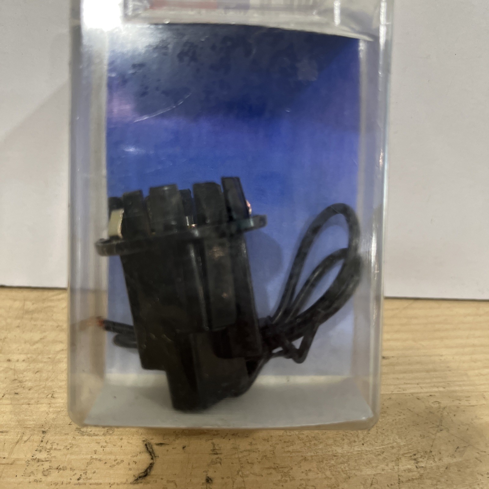 Standard Motor Products S-45N Multi-Purpose Light Bulb Socket Chrys/Dodge/Ford - Image 3