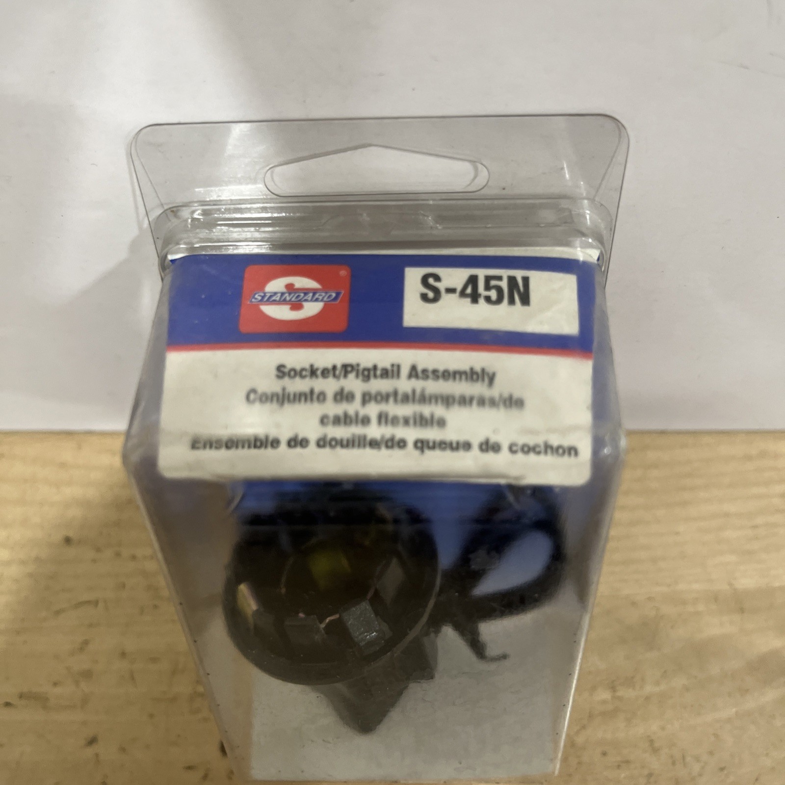 Standard Motor Products S-45N Multi-Purpose Light Bulb Socket Chrys/Dodge/Ford - Image 4