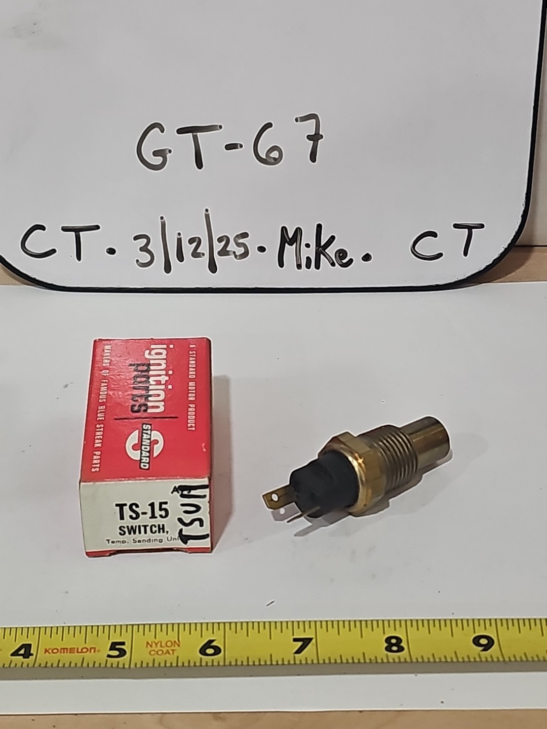 Standard Motor Products TS15 Temp Sender/Sensor