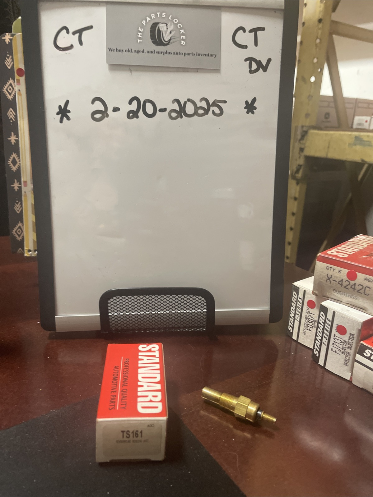 Standard Motor Products TS161 Engine Coolant Temperature Sender