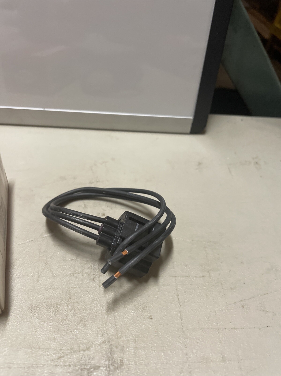 Standard Motor S-821 Alternator Connector for Cadillac BLS, Chevrolet Cobalt - Image 3