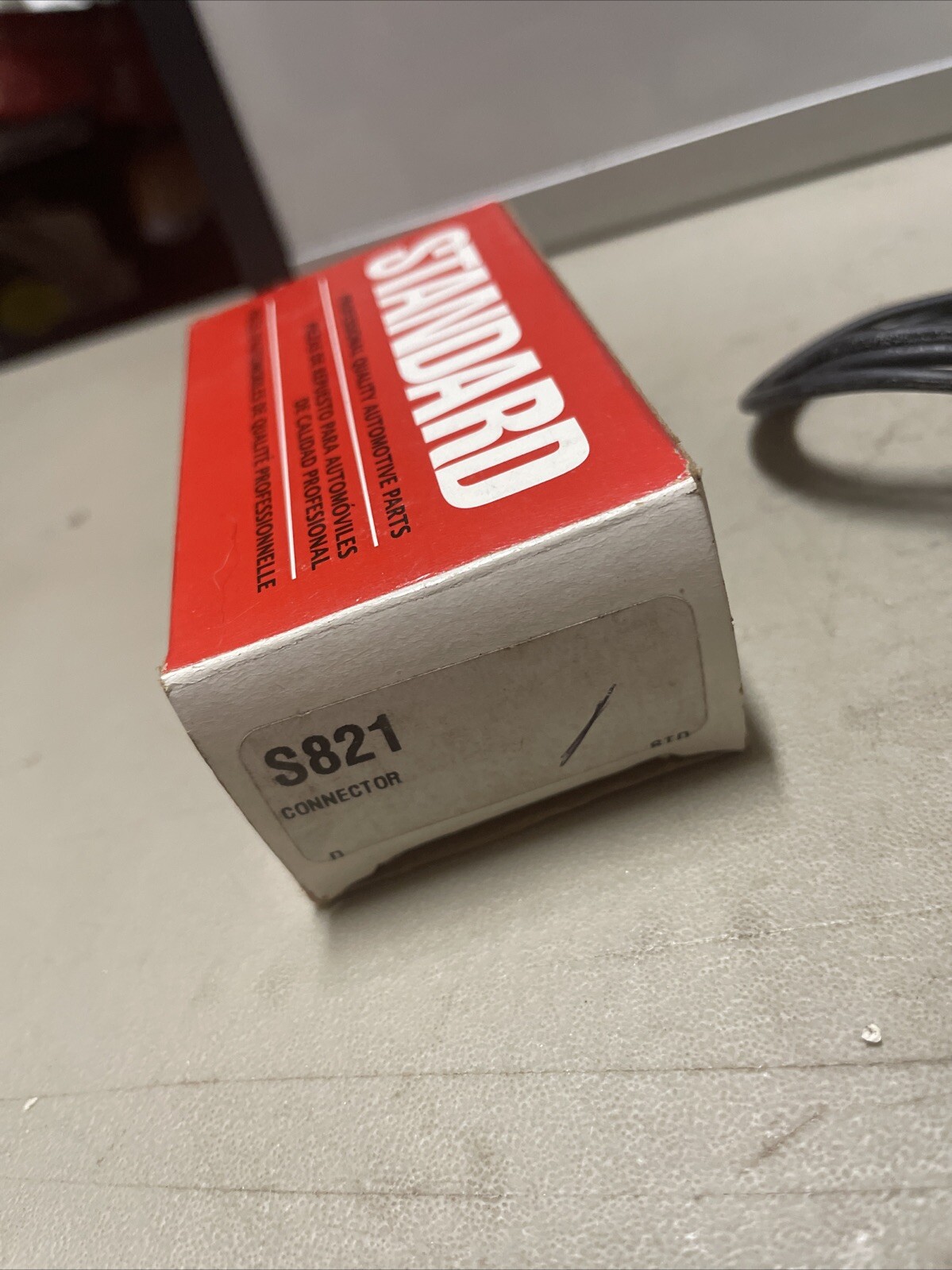 Standard Motor S-821 Alternator Connector for Cadillac BLS, Chevrolet Cobalt - Image 4