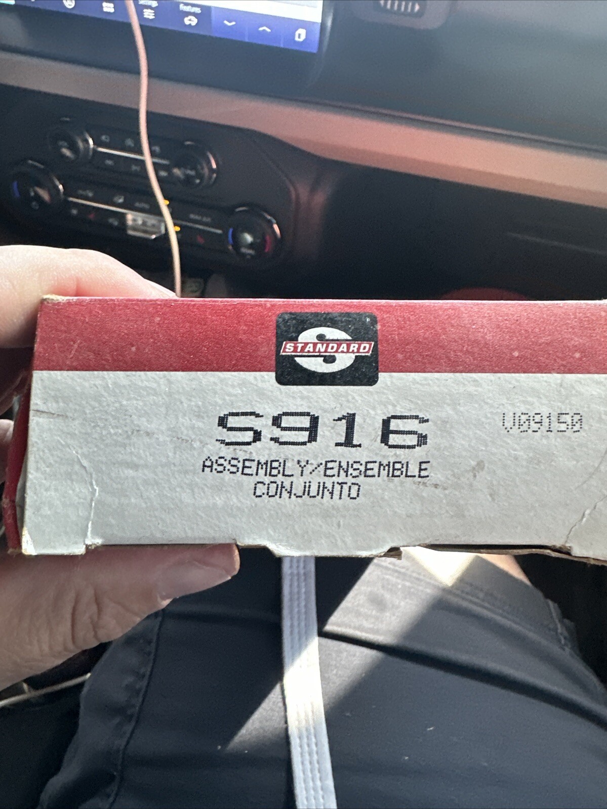 Standard S916 Power Window Motor Connector