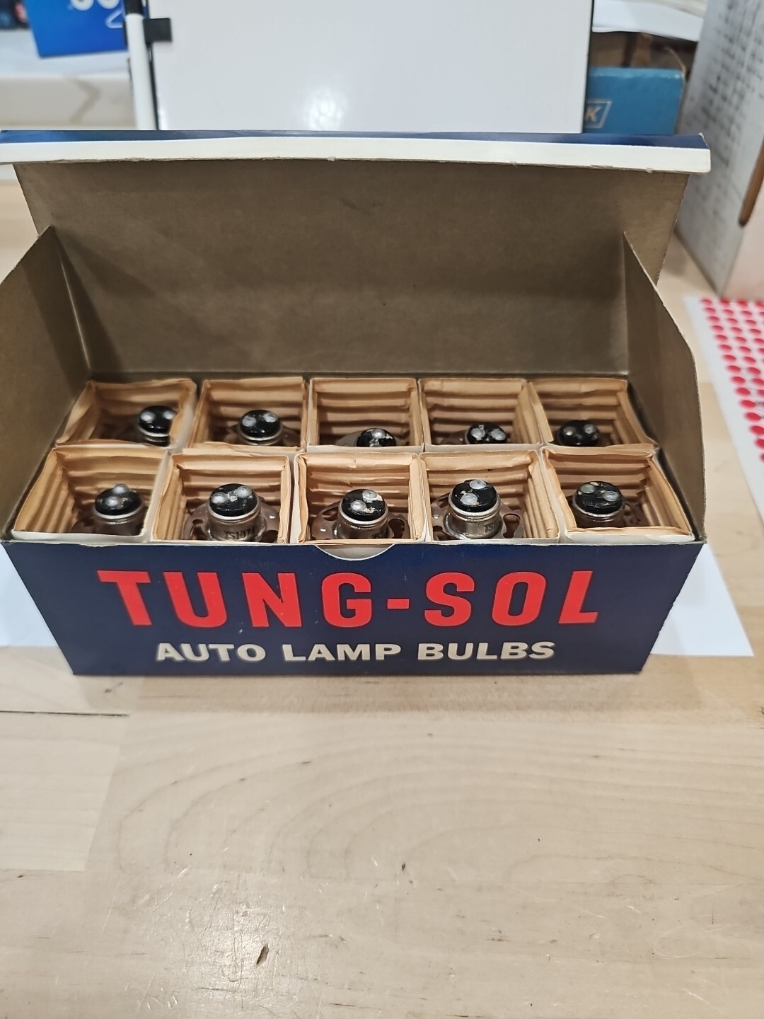 Tung-Sol No. 1074 12V 35W/4 C.P. Auto Lamp Bulbs One Box Of 10 - Image 4