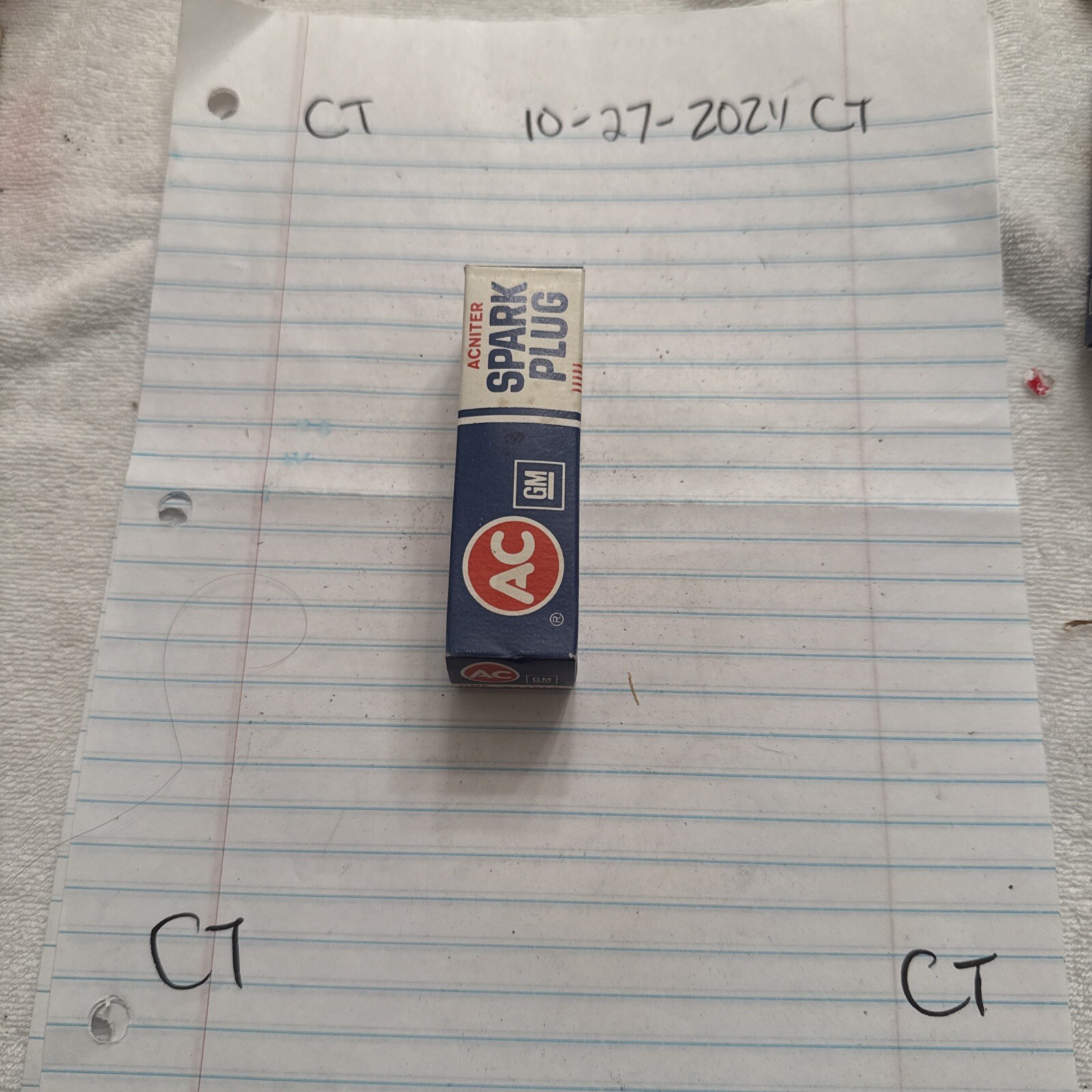 (1) Genuine ACDelco R44XLS Spark Plugs OEM GM New