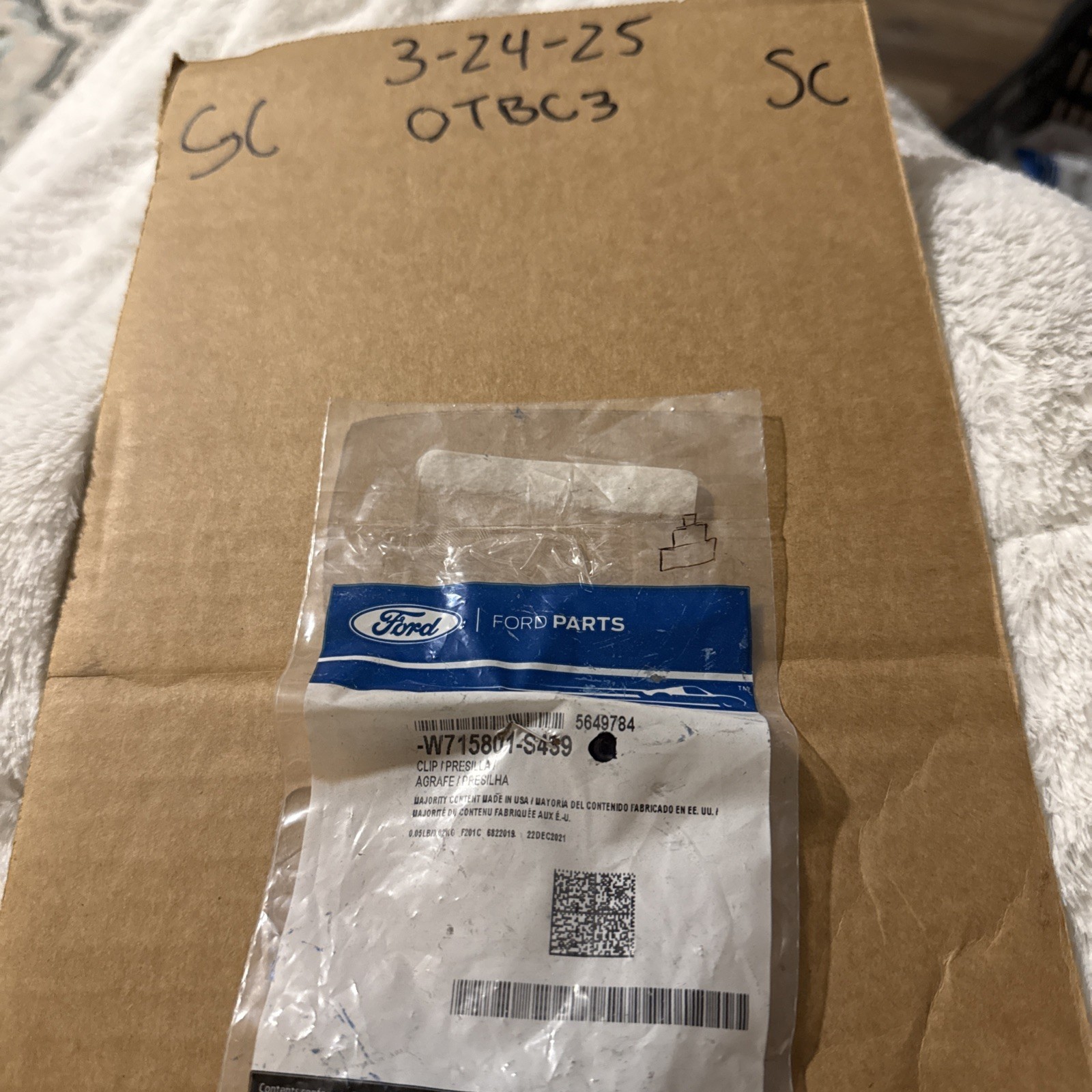 (1) Genuine Ford Bumper Grille Clip W715801-S439 Sold Individually