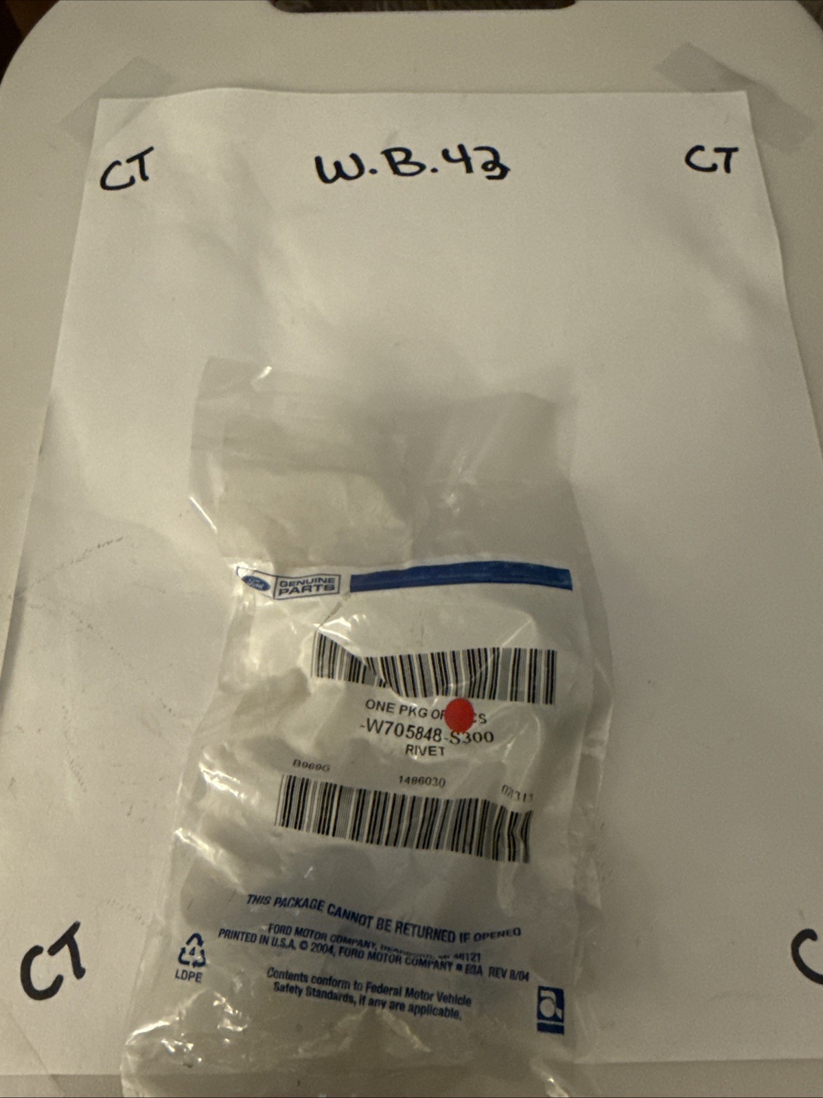 (1) Genuine Ford OE Rivet W705848-S300 Sold Individually