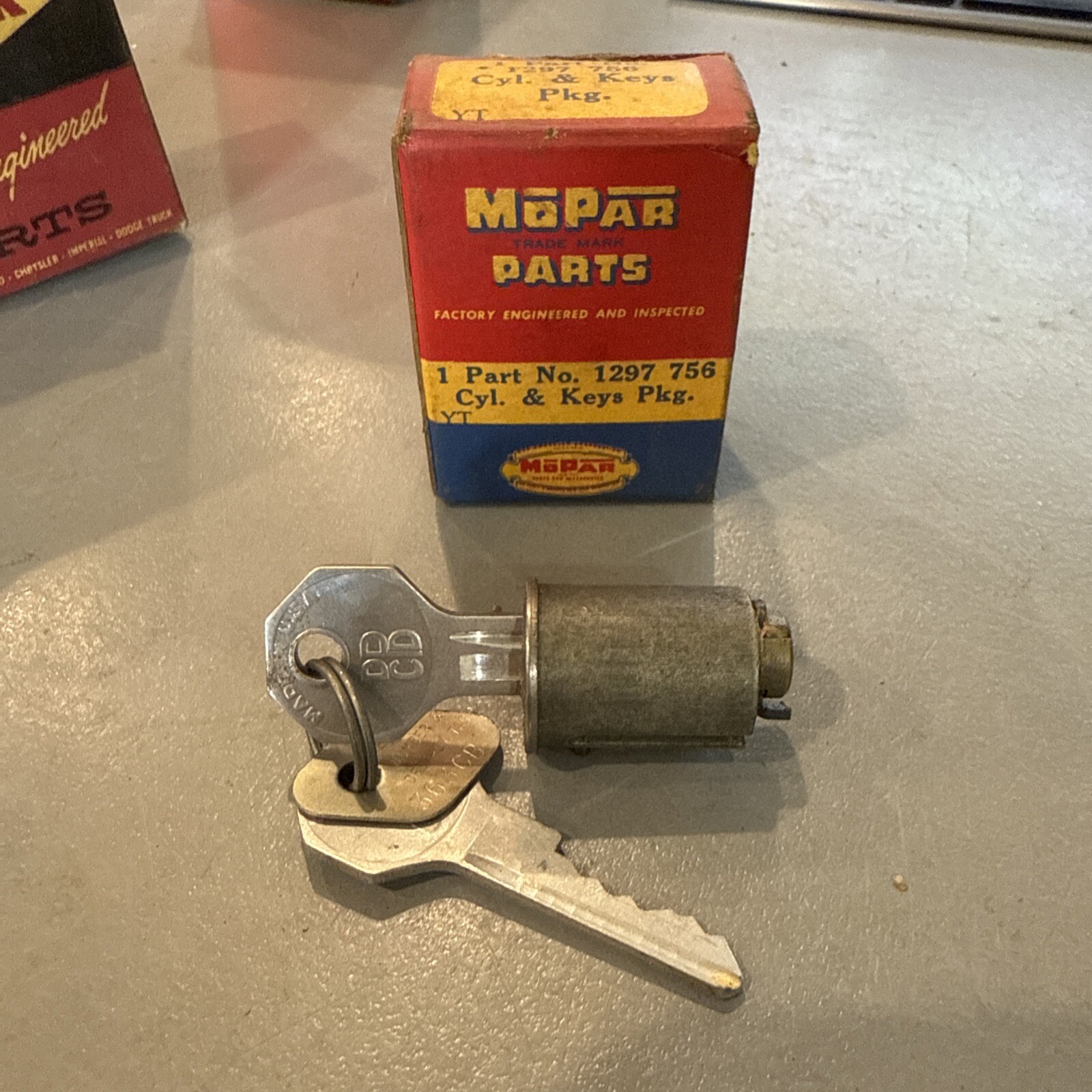 1935 1955 IGNITION SWITCH LOCK CYLINDER & KEYS Vintage NOS Mopar