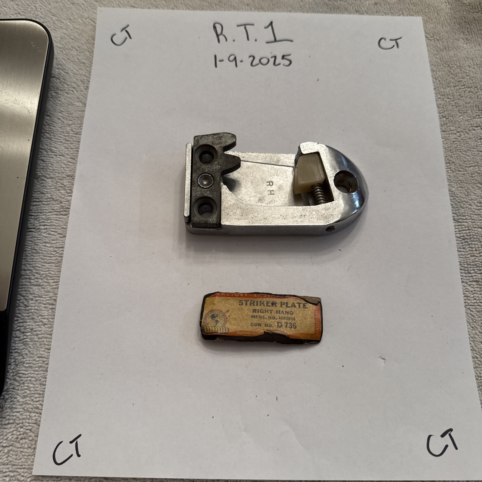 1956 1957 1958 1960 1961 1962 Corvette RARE NOS Door Lock Striker RH 4664963.