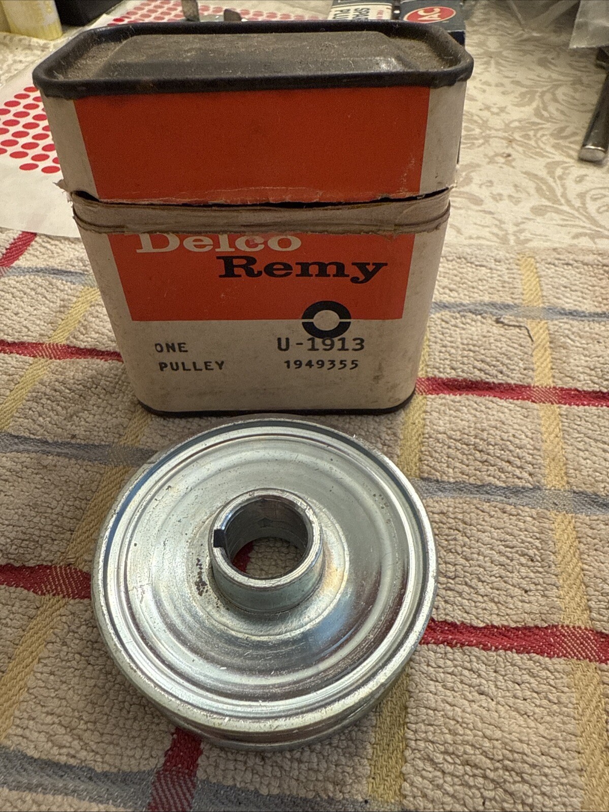 1956-1977 NOS Olds 442 Cutlass Chevrolet Corvette alternator pulley GM 1949355