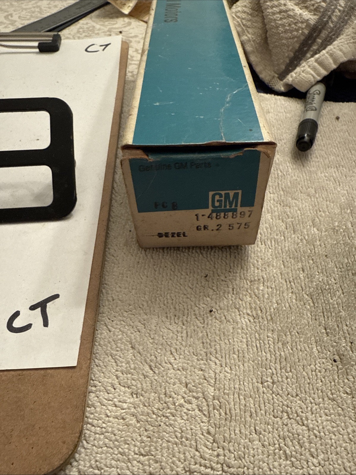 1973 Pontiac Catalina Bonneville Grandville NOS Front Side Marker Light Bezel - Image 3