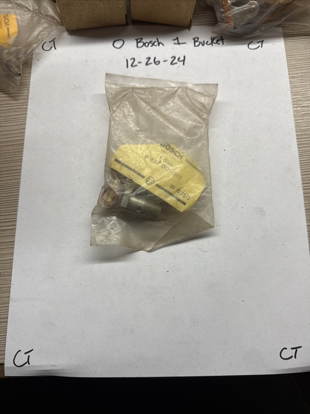 2437001001 BOSCH FUEL INJECTION FITTINGS /NIB/NOS