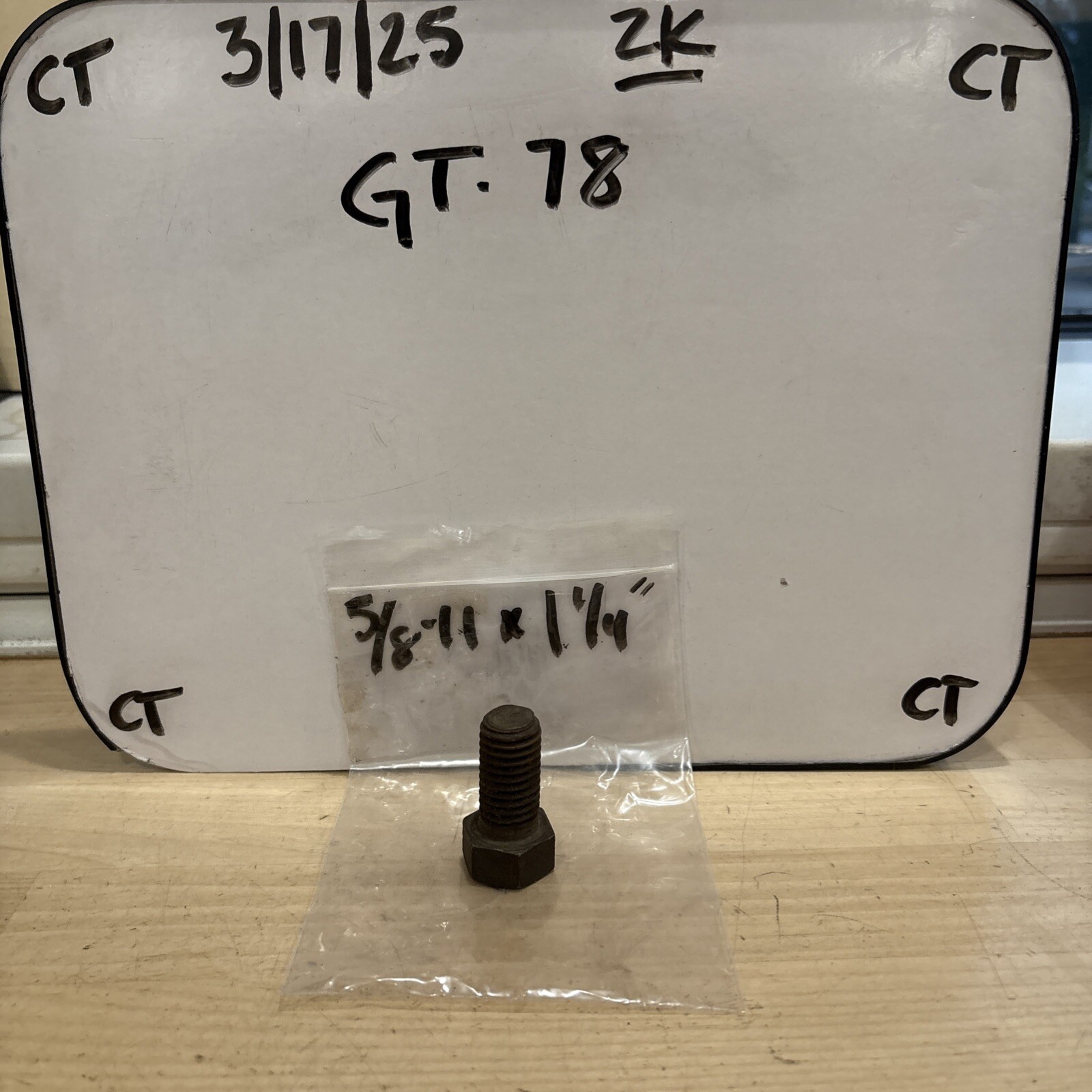 5/8-11 x 1-1/4" (FT) Hex Bolt Gd 8 Cap Screw Coarse (Sold Individual)