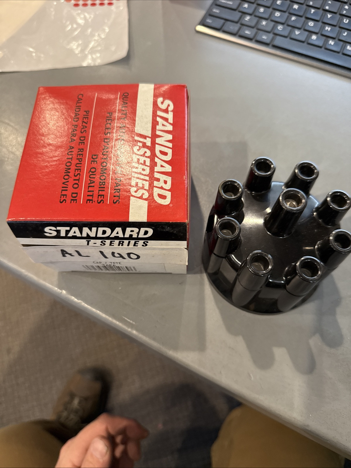 AMC Chrysler distributor cap Standard AL140 - Image 3