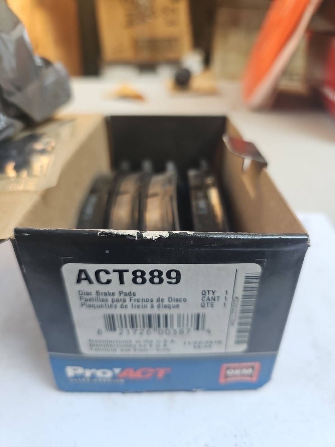 Akebono ACT889 Akebono ProACT Ultra Premium Ceramic Disc Brake Pad Kit - Image 3