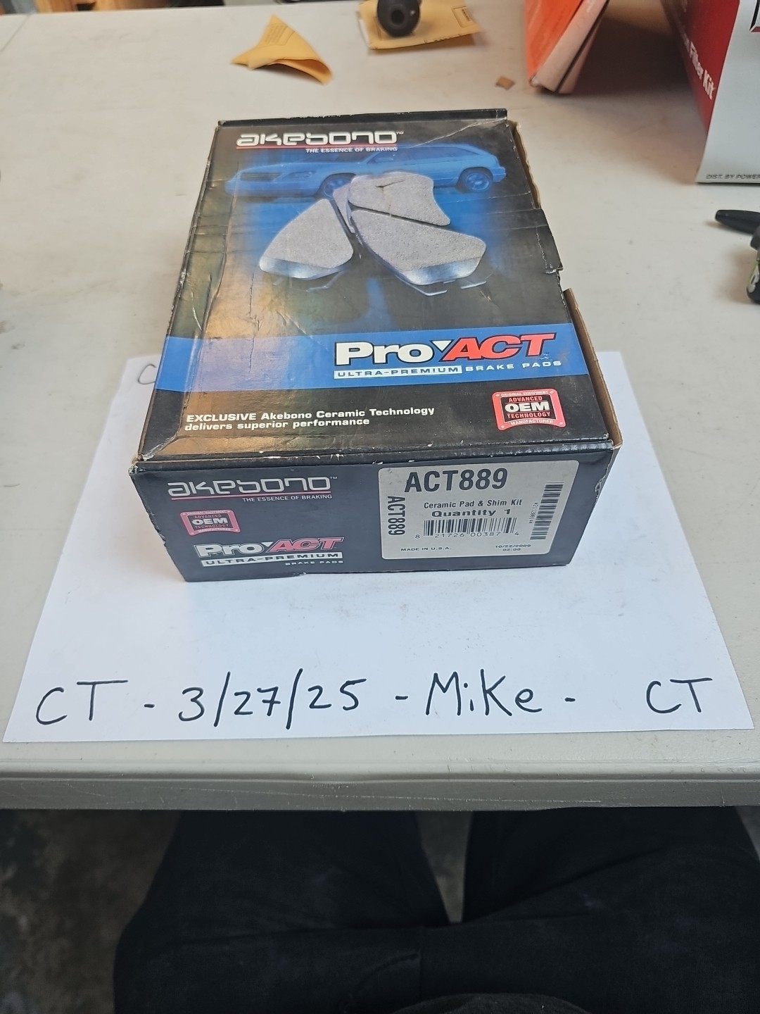 Akebono ACT889 Akebono ProACT Ultra Premium Ceramic Disc Brake Pad Kit - Image 5