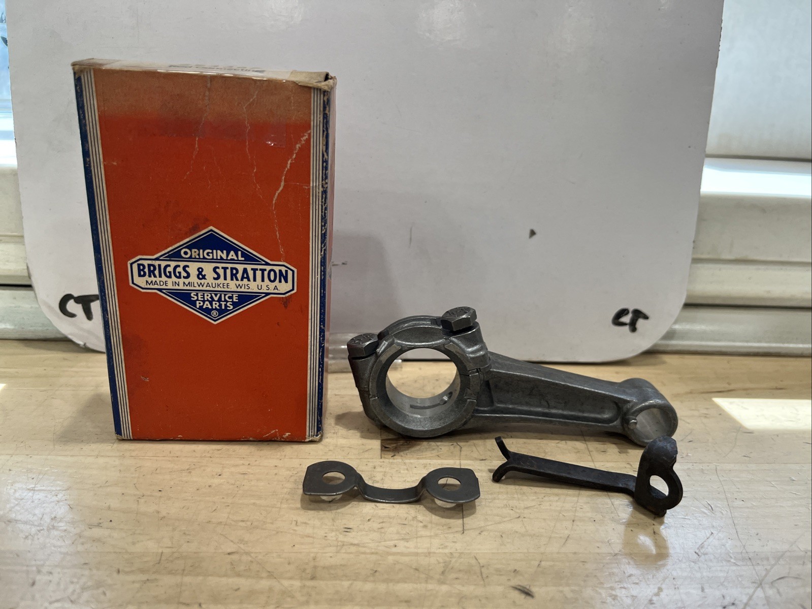 Briggs & Stratton Rod Connecting 294367 W/ Hardware - Image 3