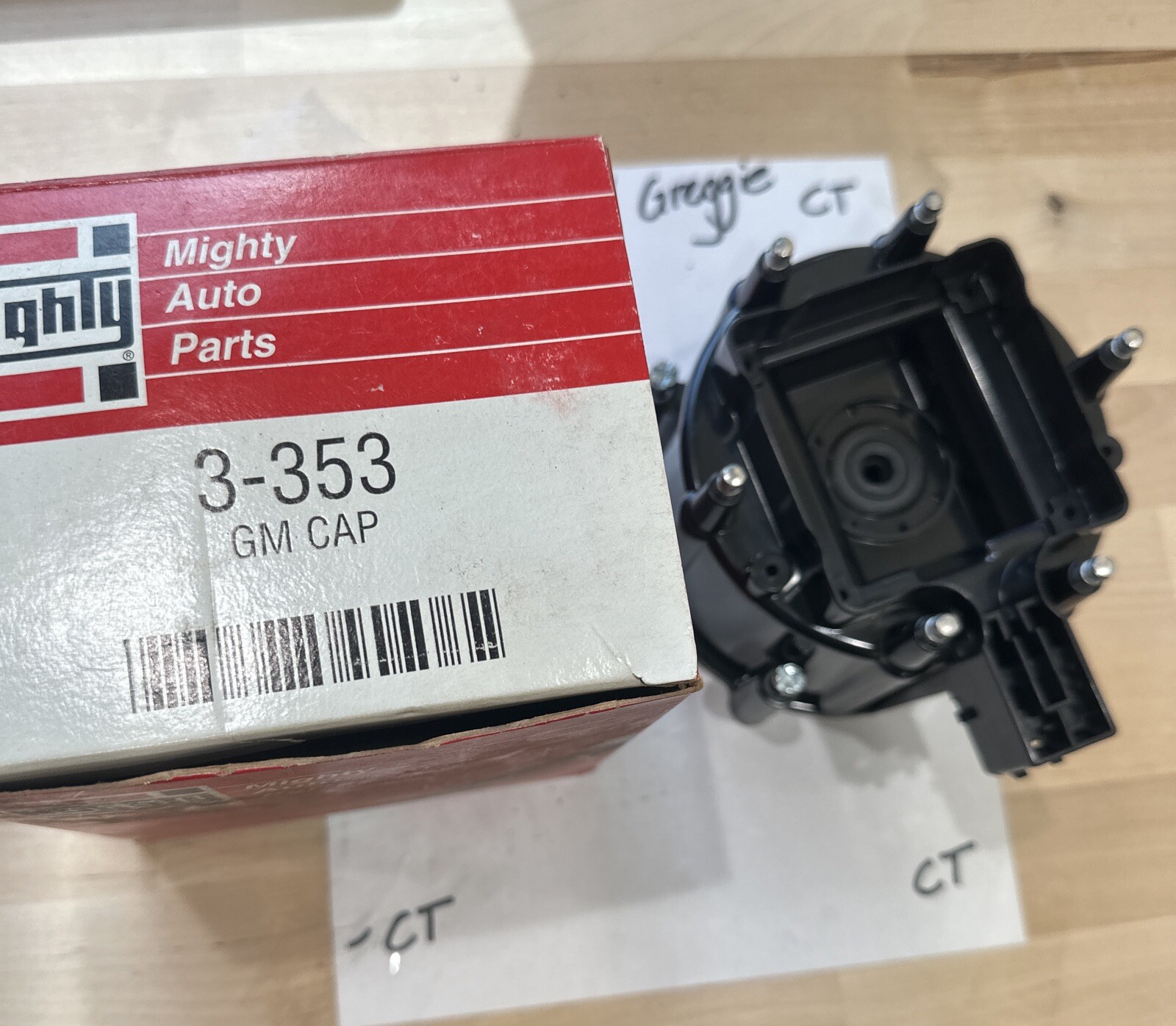 DISTRIBUTOR CAP mighty brand # 3-353 NOS NIB gm 6 cylinder 1894979 19110930 D335