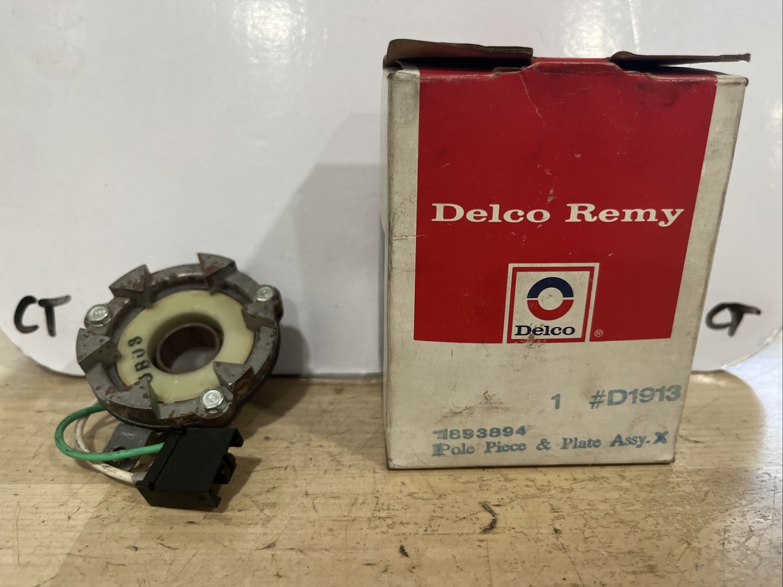 Delco Remy D1913 Ignition Distributor Pick Up (some Surface Rust) - Image 3