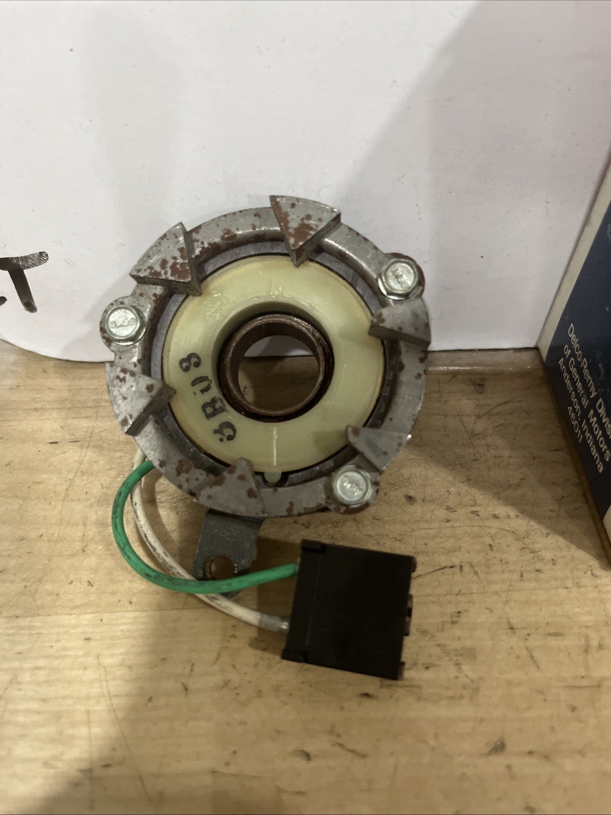 Delco Remy D1913 Ignition Distributor Pick Up (some Surface Rust) - Image 4