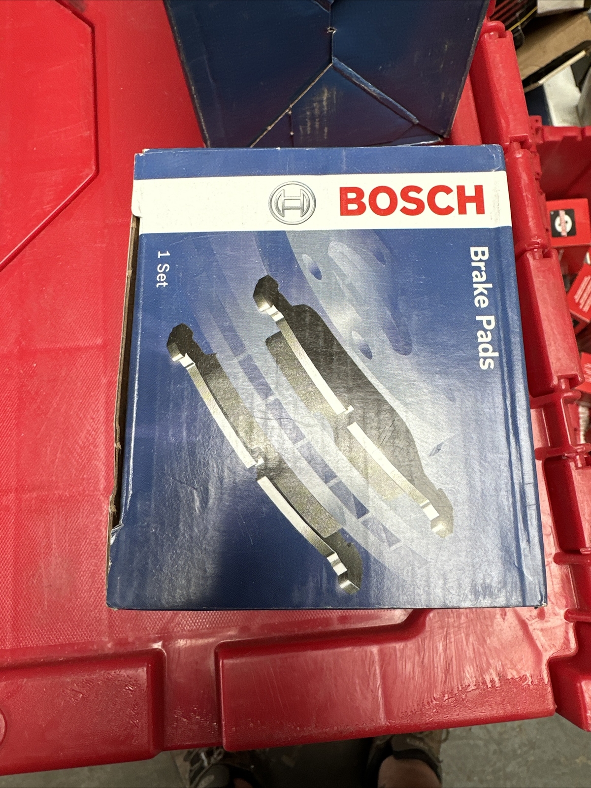 Disc Brake Pad Set-R/T Rear Bosch BE1057A - Image 3