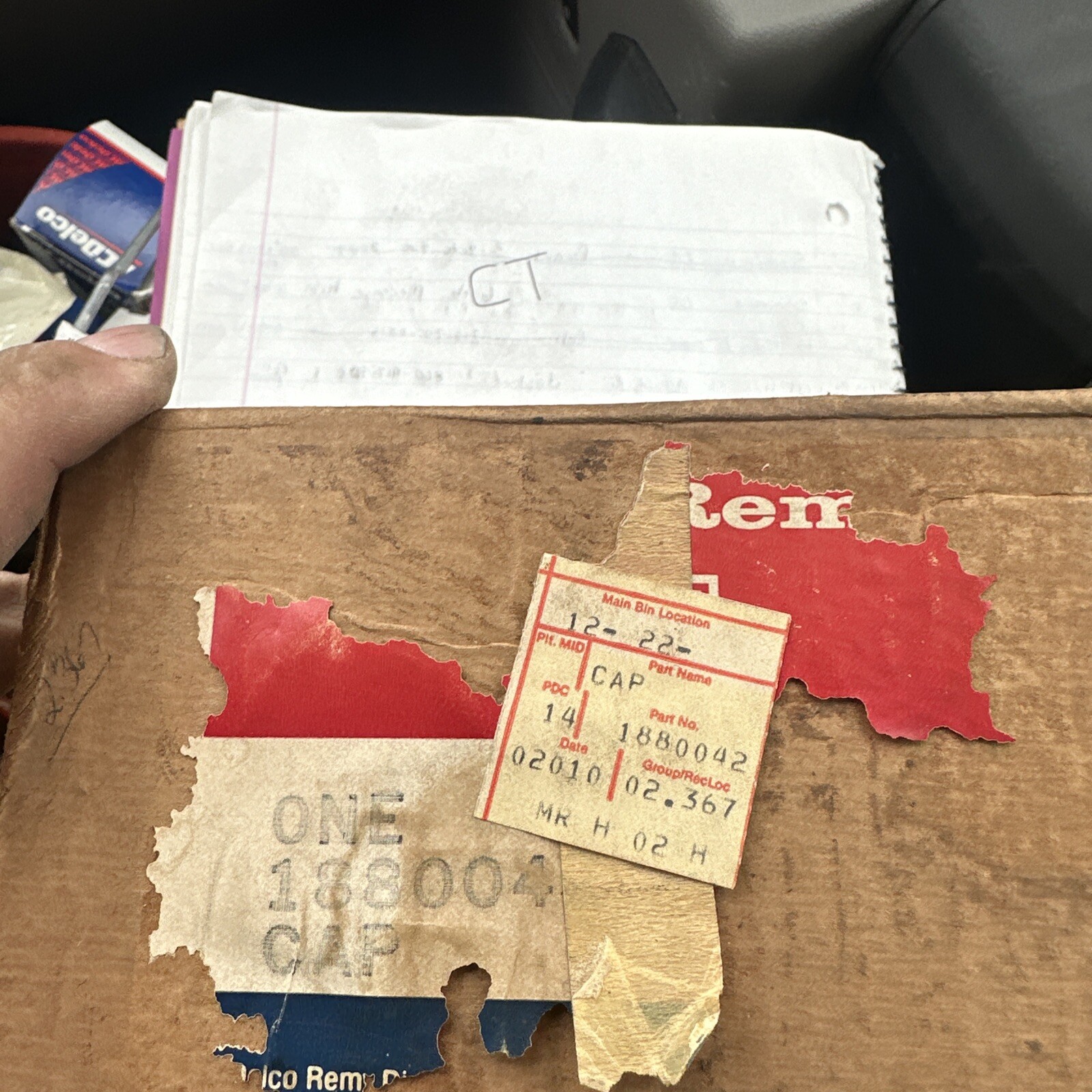 GM NOS Distributor Cap D332 1880042 new in original box with rotor