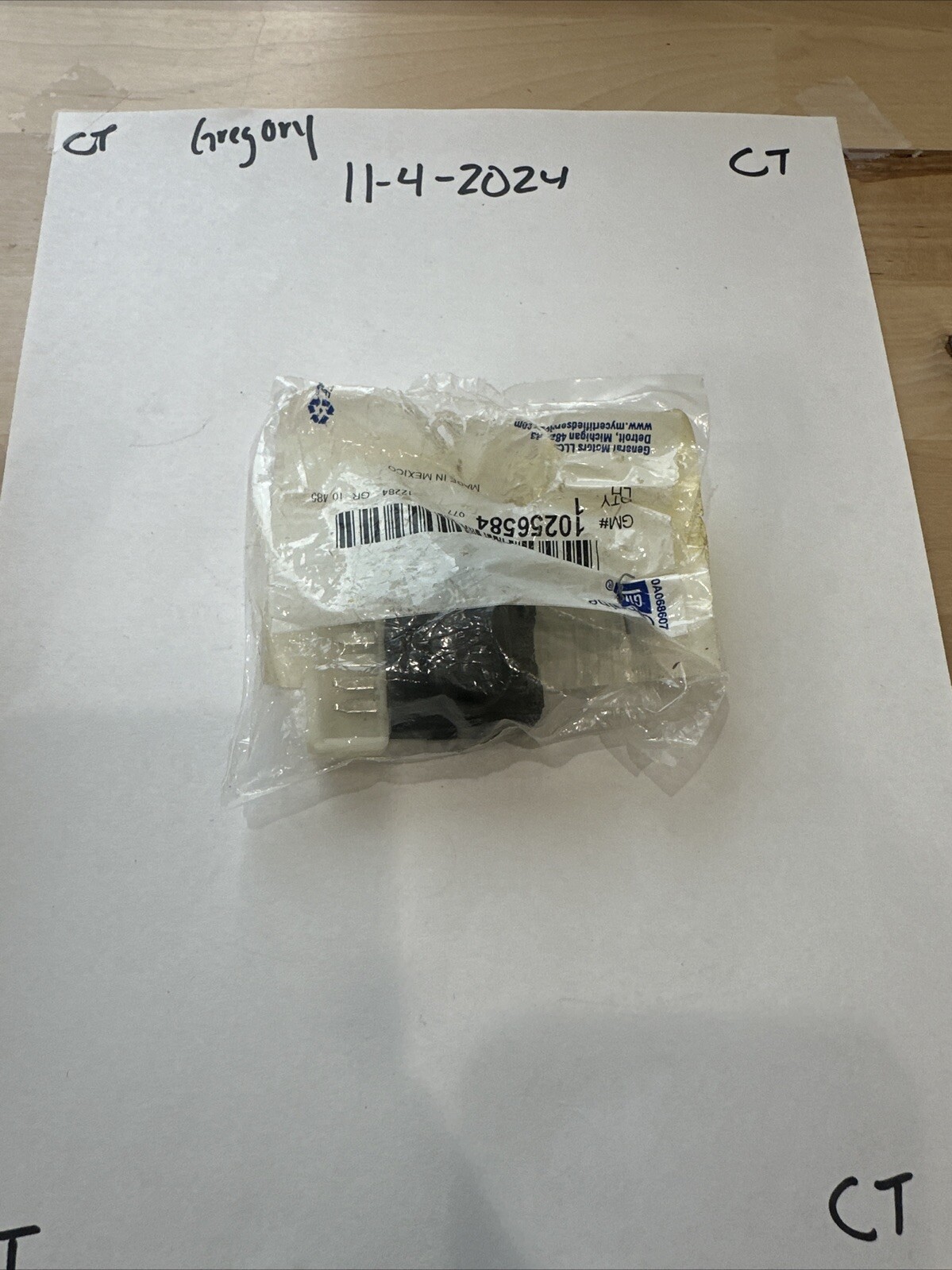 GM OEM New 1997-2005 Buick Century Regal Driver Left Power Door Lock Switch - Image 3